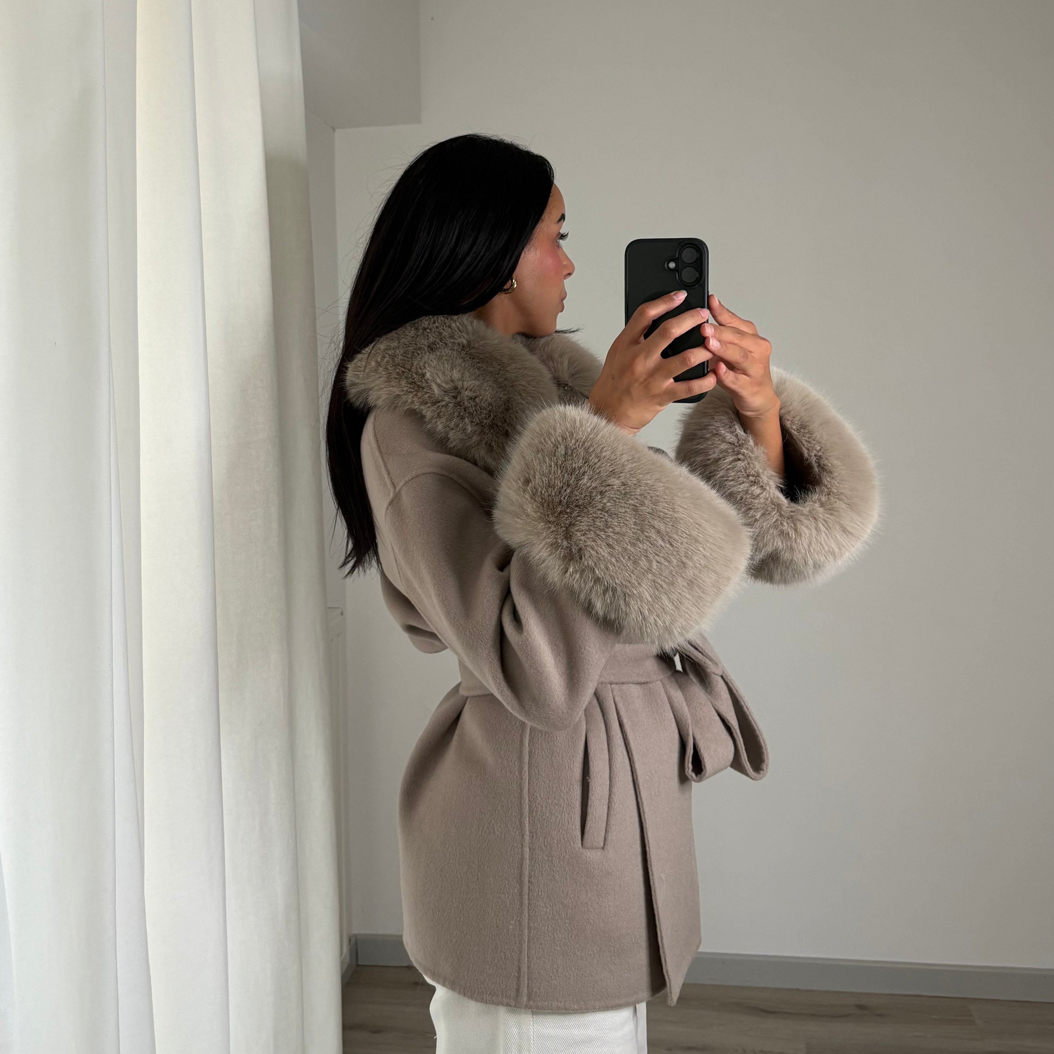 Manteau SOFIA cachemire & fourrure – Greige