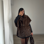 Manteau cape en fausse fourrure court MILA – Marron