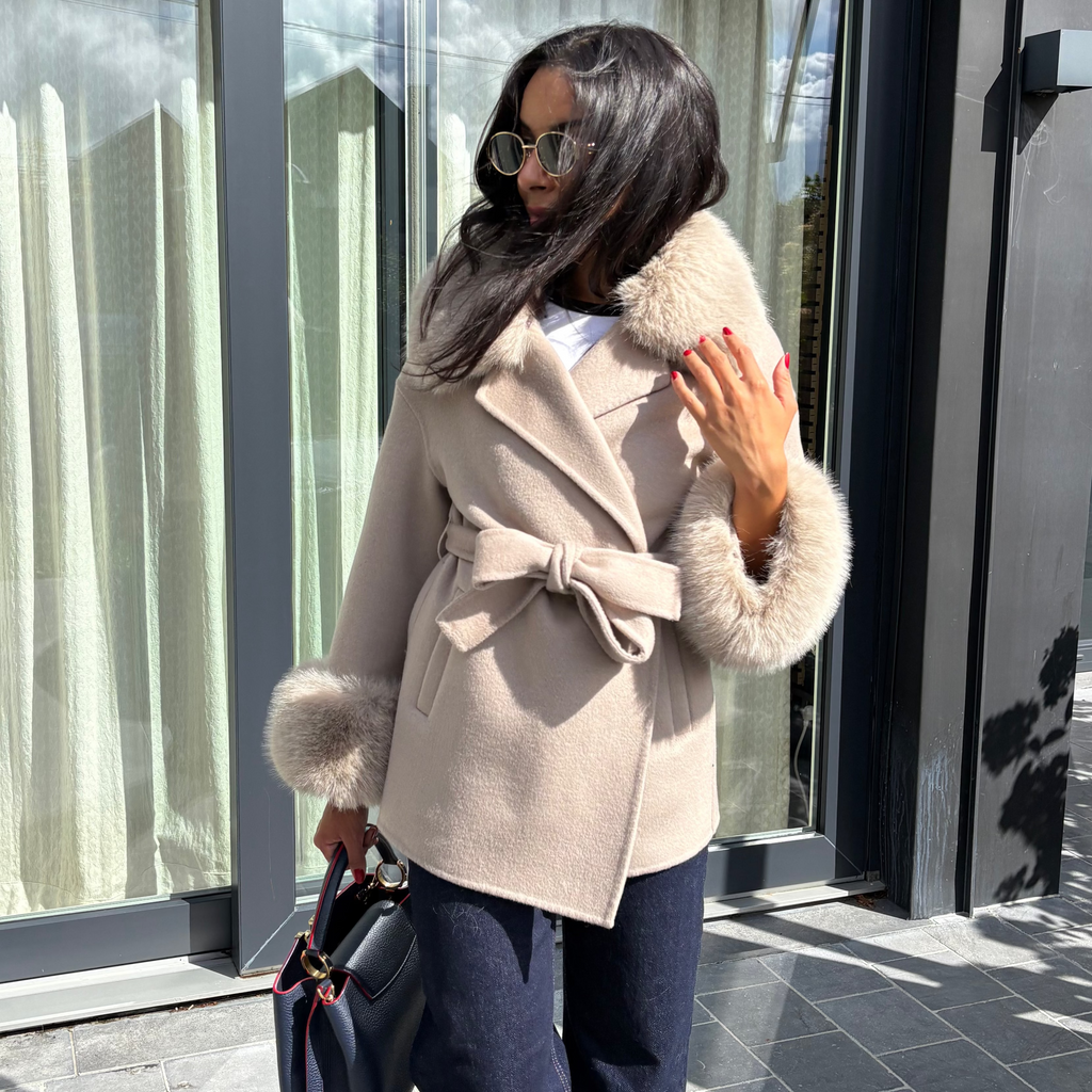 Manteau SOFIA cachemire & fourrure – Greige