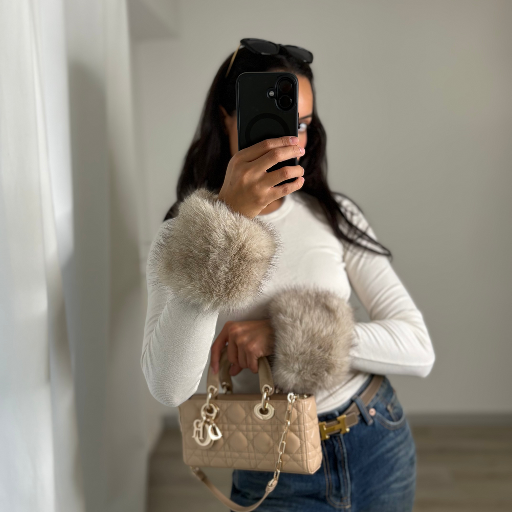 Manchettes en fausse fourrure – Beige