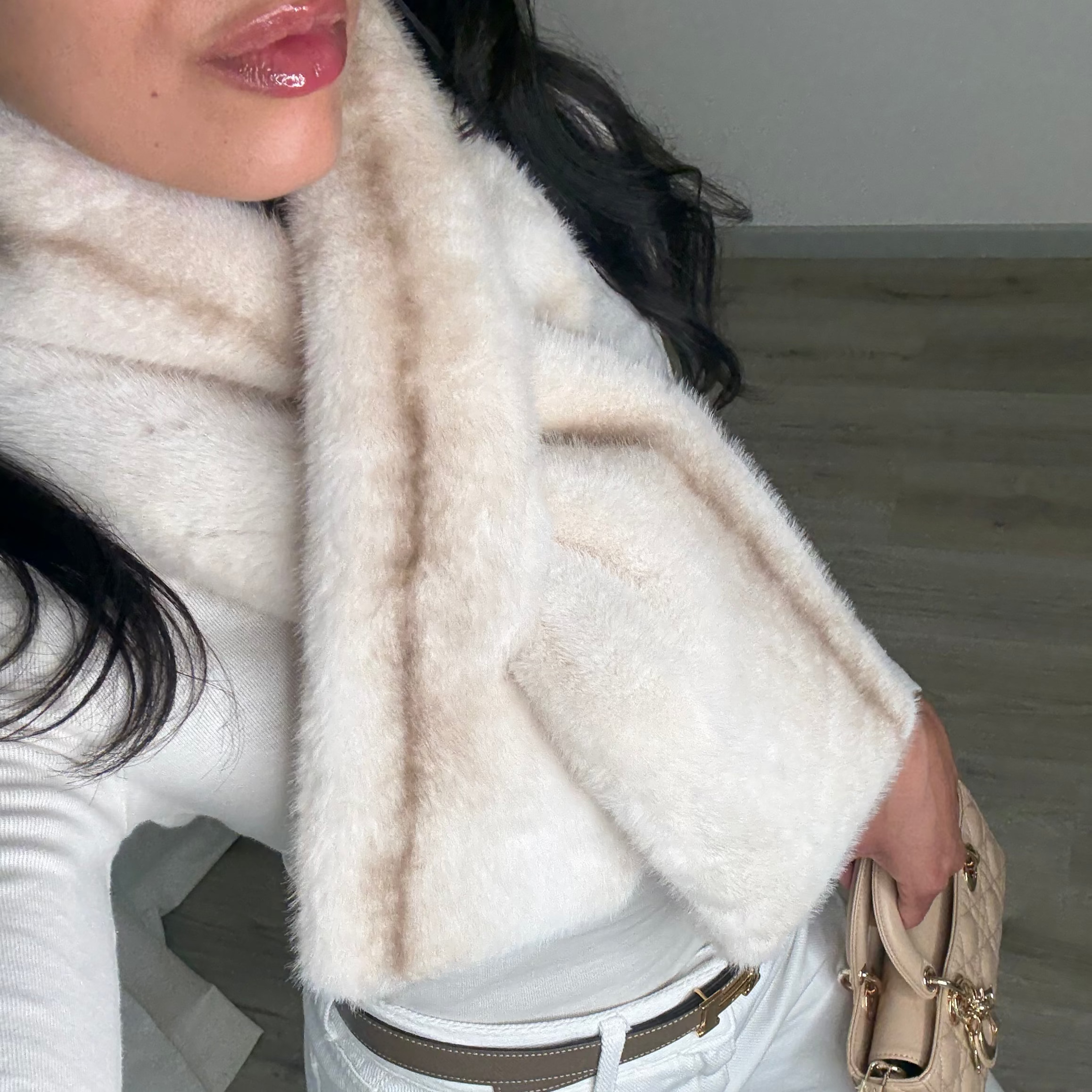 Col en fausse fourrure – Beige